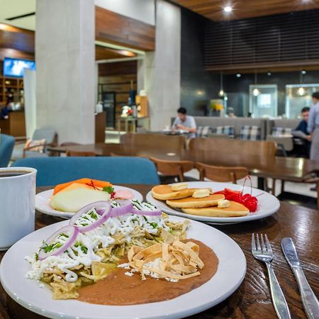 Four Points By Sheraton Monterrey Airport Apodaca Exterior photo