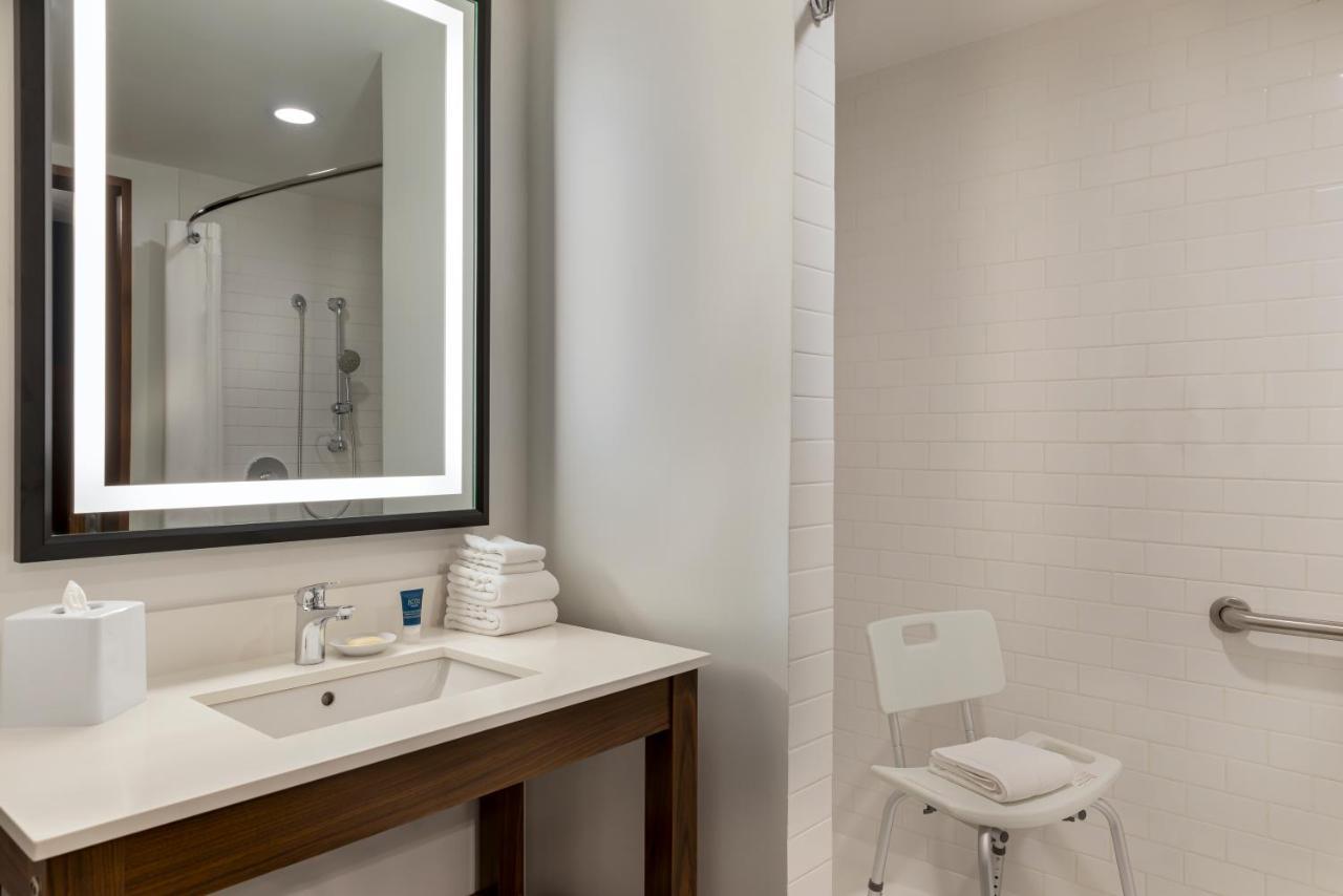 Four Points By Sheraton Monterrey Airport Apodaca Exterior photo